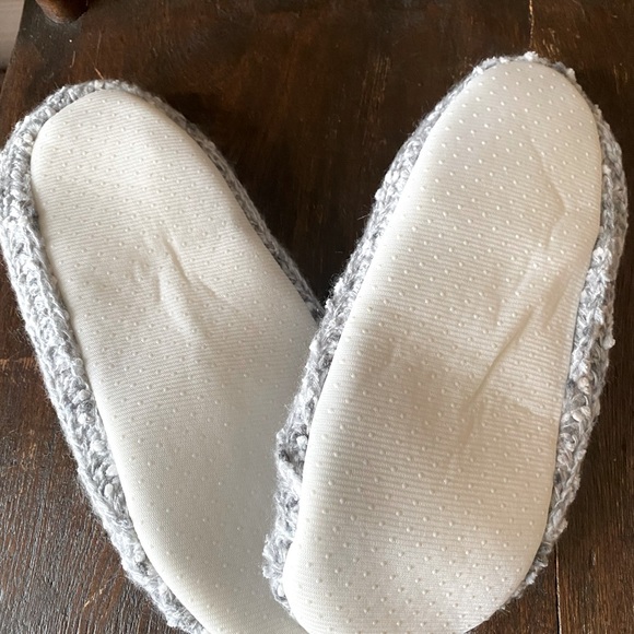 Grey Sherpa slippers - new - Picture 2 of 5
